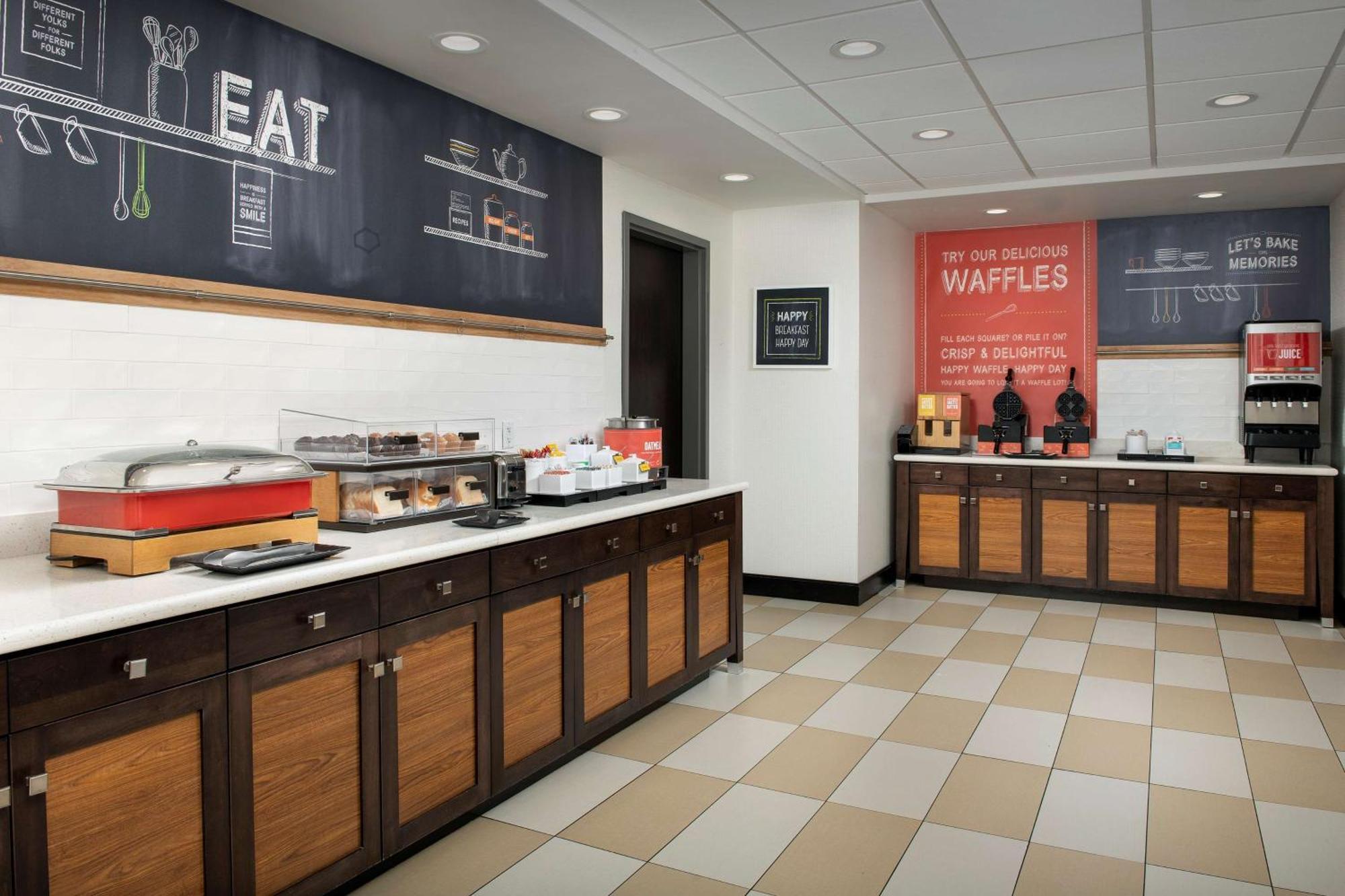 Hampton Inn Knoxville Clinton I-75 Bagian luar foto